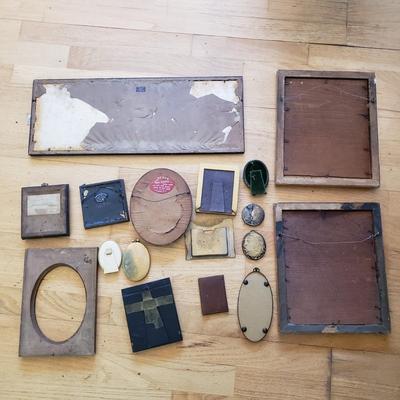 Variety of Picture Frames with Antique-Style Photographs (LR-KD)