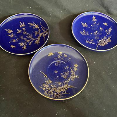 Blue Tea Cups and More Gilt Decor (DR-MK)