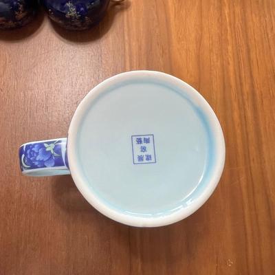 Blue Tea Cups and More Gilt Decor (DR-MK)