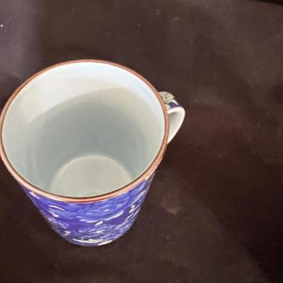 Blue Tea Cups and More Gilt Decor (DR-MK)