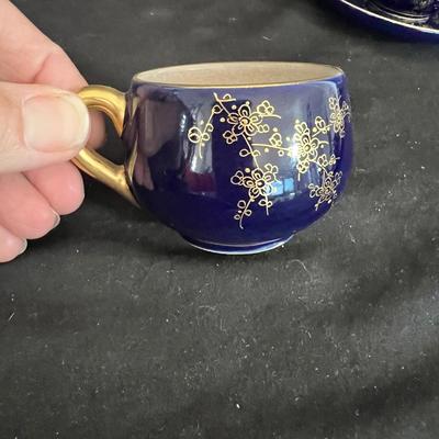 Blue Tea Cups and More Gilt Decor (DR-MK)