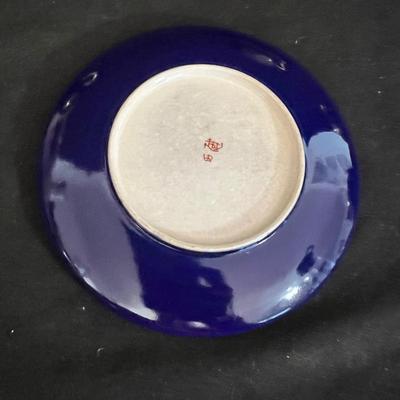 Blue Tea Cups and More Gilt Decor (DR-MK)