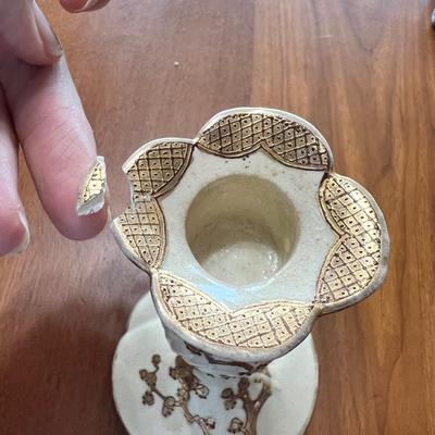 Blue Tea Cups and More Gilt Decor (DR-MK)