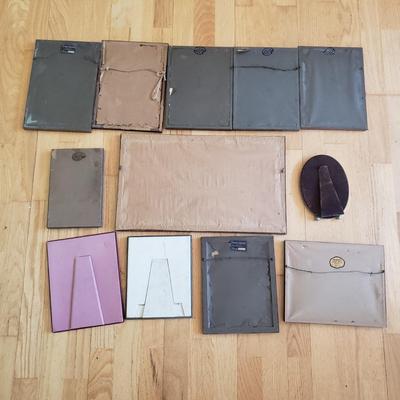 Vintage Frames with Portrait Photographs of Mothers & Children (LR-KD)