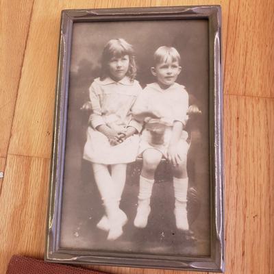 Vintage Frames with Portrait Photographs of Mothers & Children (LR-KD)