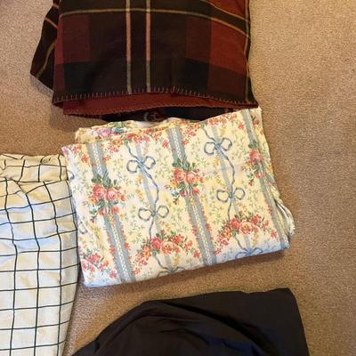 Assorted bedding
