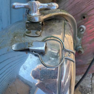 Lot 170 GE Spot light