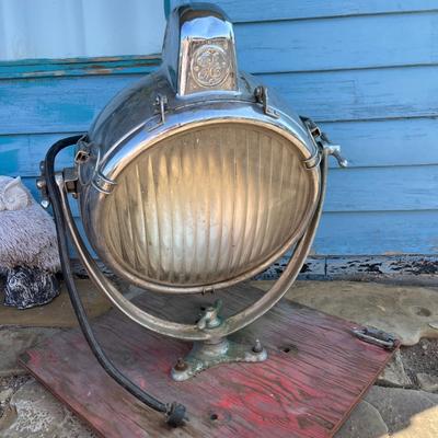 Lot 170 GE Spot light