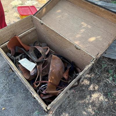Lot 173 Box of leather