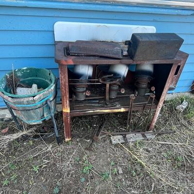 Lot 180 Old Stove & misc