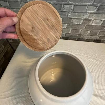 Lot 182 Water Crock