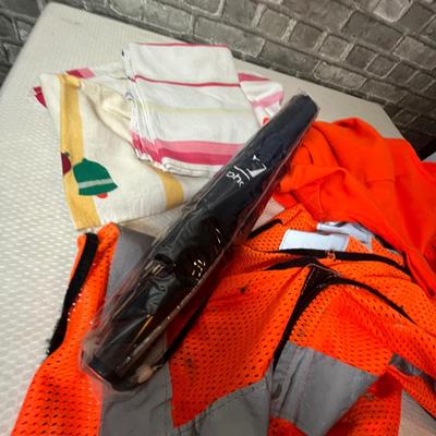 Lot 185 Hunter/ Safety vests