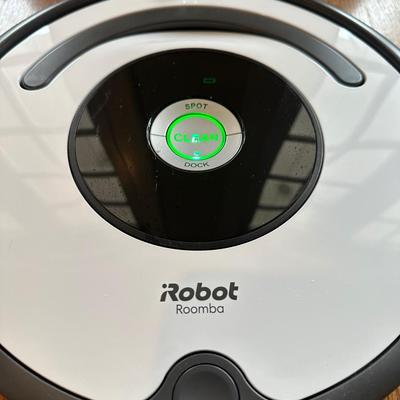 iRobot Roomba - Like New