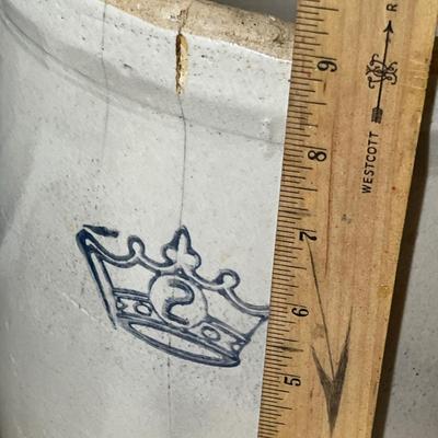 Lot 195 Crocks lot