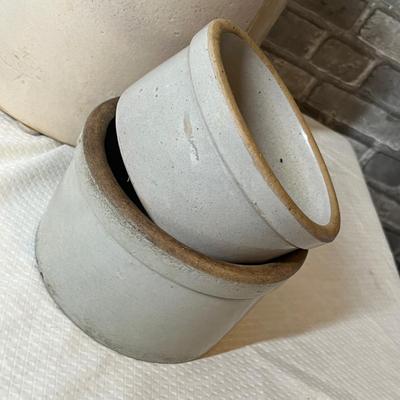 Lot 195 Crocks lot