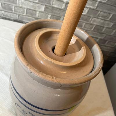 Lot 197 Vintage 2 gallon butter churn