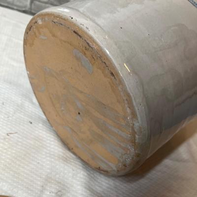 Lot 197 Vintage 2 gallon butter churn