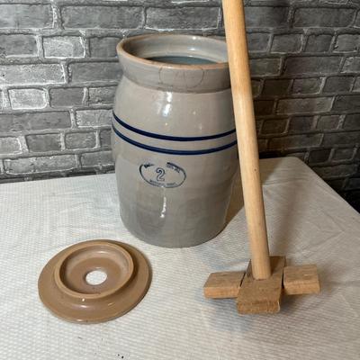 Lot 197 Vintage 2 gallon butter churn