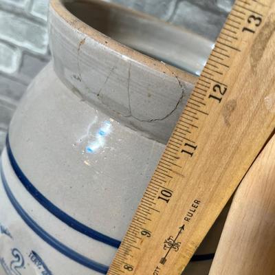 Lot 197 Vintage 2 gallon butter churn