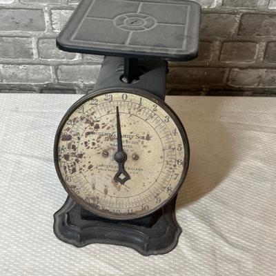 Lot 199 Antique kitchen scale