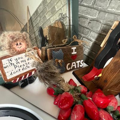 Lot 210 Wall Decor