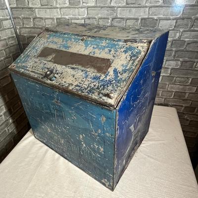Lot 213 Antique Tin Box