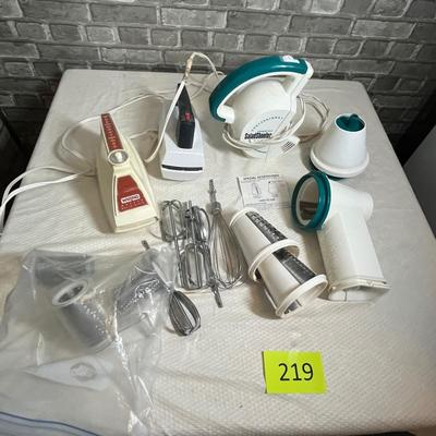 Lot 219 Kitchen Appliances