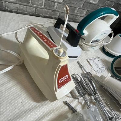 Lot 219 Kitchen Appliances