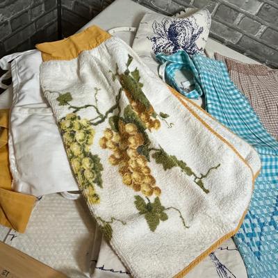 Lot 230 Aprons