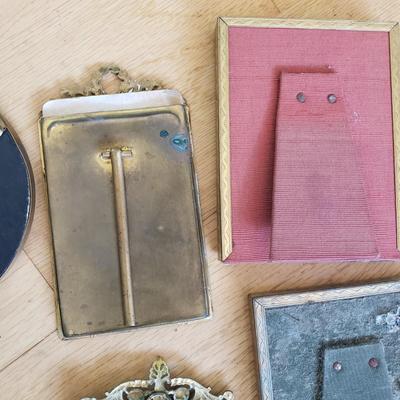 Ornate Metal Frames with Black & White Portrait Photographs (LR-KD)