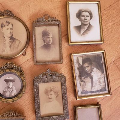 Ornate Metal Frames with Black & White Portrait Photographs (LR-KD)