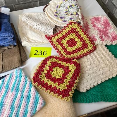 Lot 236 Towels & Hot pads