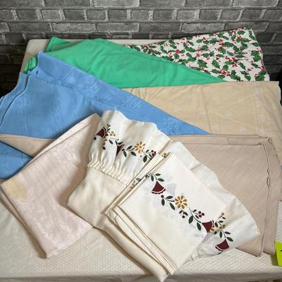 Lot 237 Table cloths