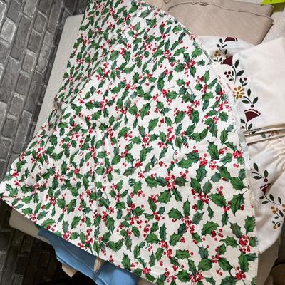 Lot 237 Table cloths