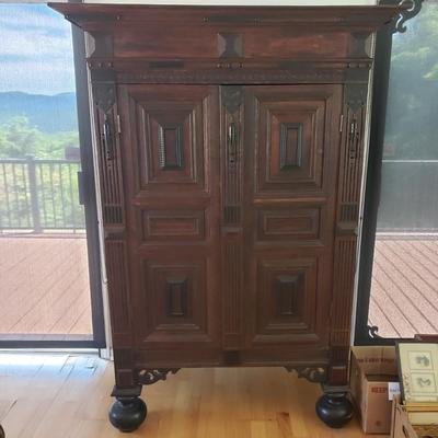 Ornate Wood Cabinet (LR-KD)