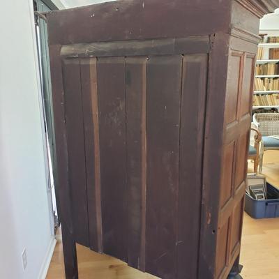 Ornate Wood Cabinet (LR-KD)