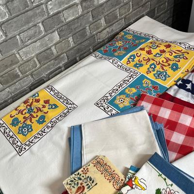 Lot 239 Linens & other