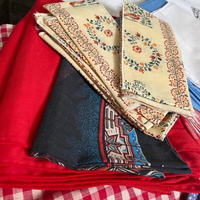 Lot 239 Linens & other