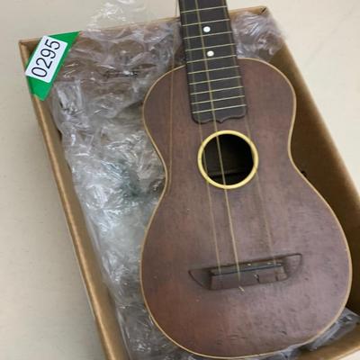 Vintage Washburn Ukulele In Case
