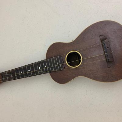 Vintage Washburn Ukulele In Case
