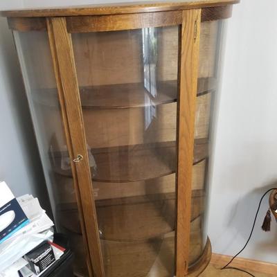 Locking curio cabinet