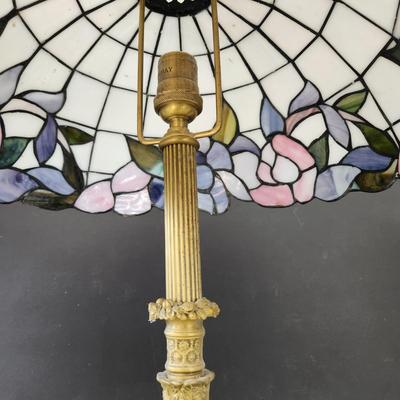 Stained Glass Table Lamp 18"h 17"dia