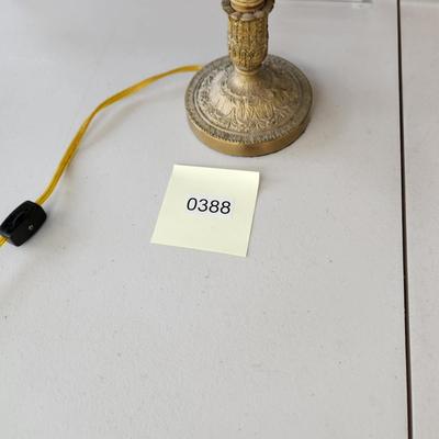 Stained Glass Table Lamp 18"h 17"dia