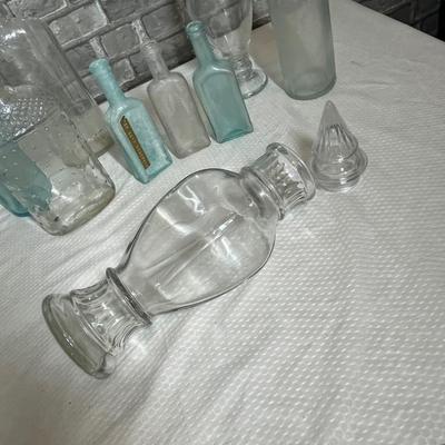 Lot 255 Apothicary jars & bottles