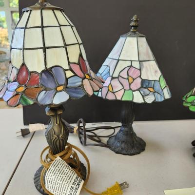 Lot of 5 Stained Glass Table lamps