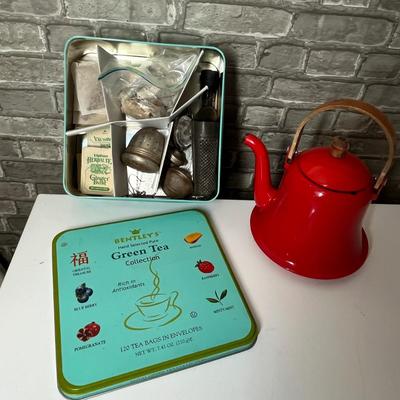Lot 257 Tin & Tea items