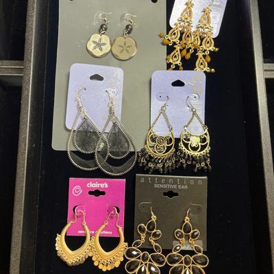 6 pair pierced earrings