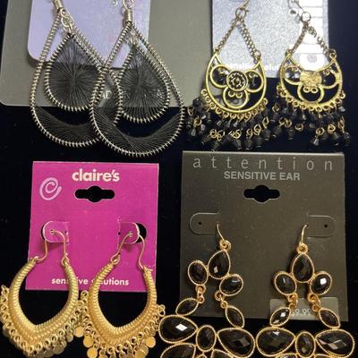 6 pair pierced earrings