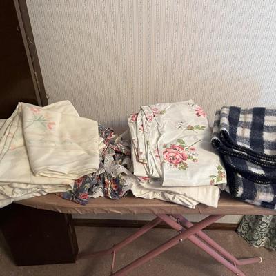 Assorted sheets