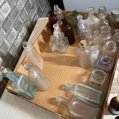 Lot 264 Flat of bottles